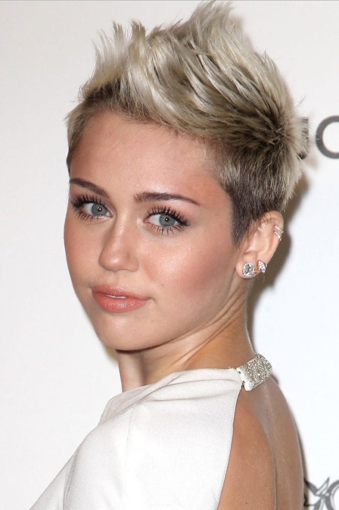 Edgy Short Hairstyles For Women To Be The Trendsetter