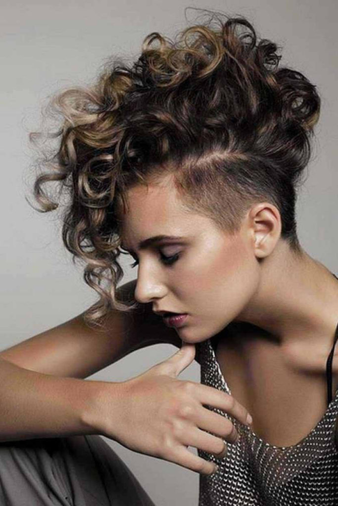 Most Loved Mohawk Short Hairstyles Ideas Among Women