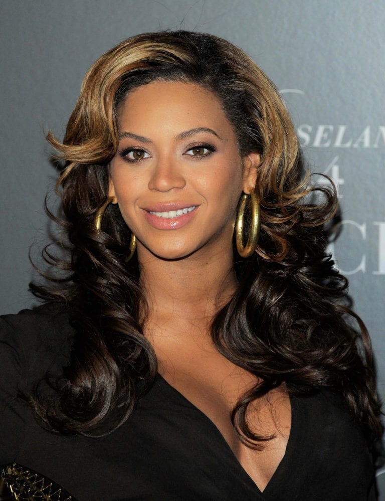 19 Beyonce Knowles Hairstyles to Look Fashionable and Glamorous