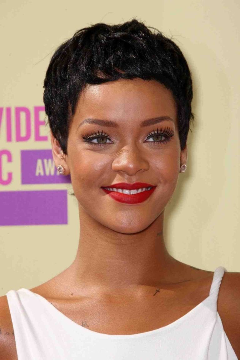 Rihanna Hairstyles 8 768x1152 
