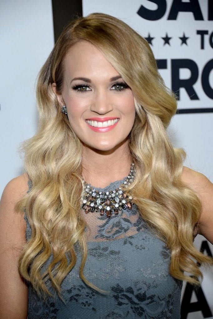 31 Carrie Underwood Hairstyles and Haircuts Inspirations