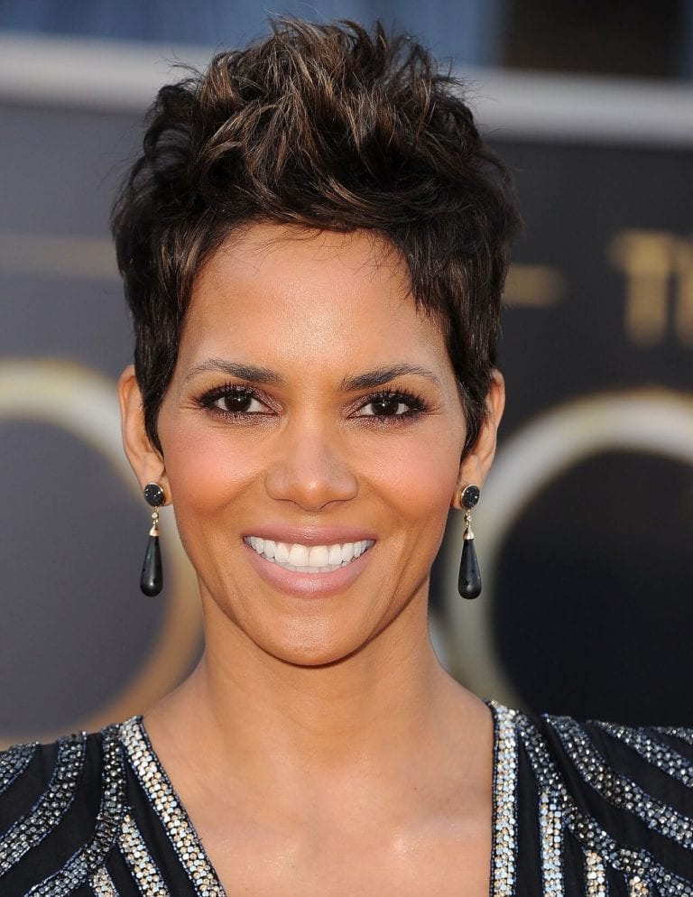 28 Amazing Halle Berry Hairstyles and Haircuts Inspirations