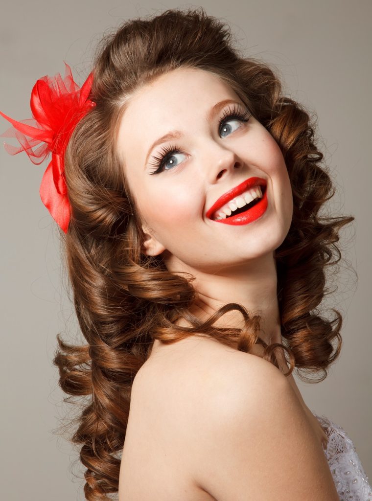 11 Examples of Pin Up Hairstyles for Long Hair — Go Classic | Hairdo ...